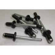 Заклепка для лючка TOYOTA  P2011 Китай черный